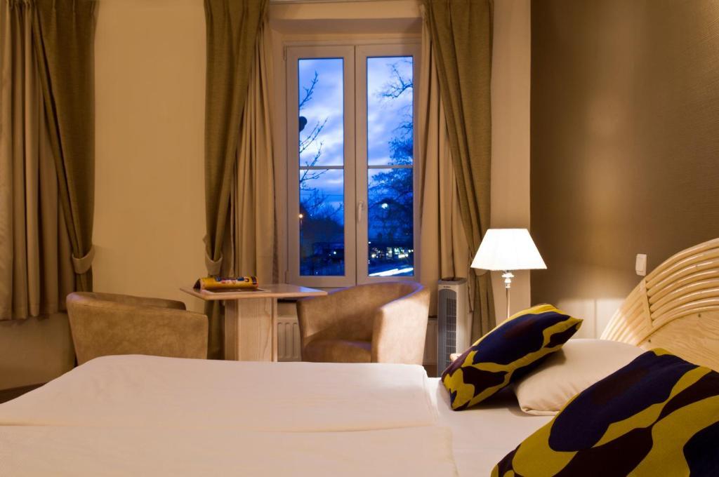 Hotel Grenier Des Grottes 한수르레세 객실 사진