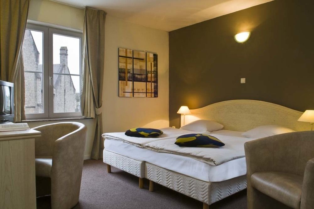 Hotel Grenier Des Grottes 한수르레세 외부 사진